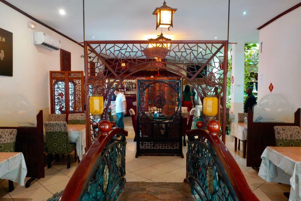 Petit Motel Beijing อาบีจาน ภายนอก รูปภาพ