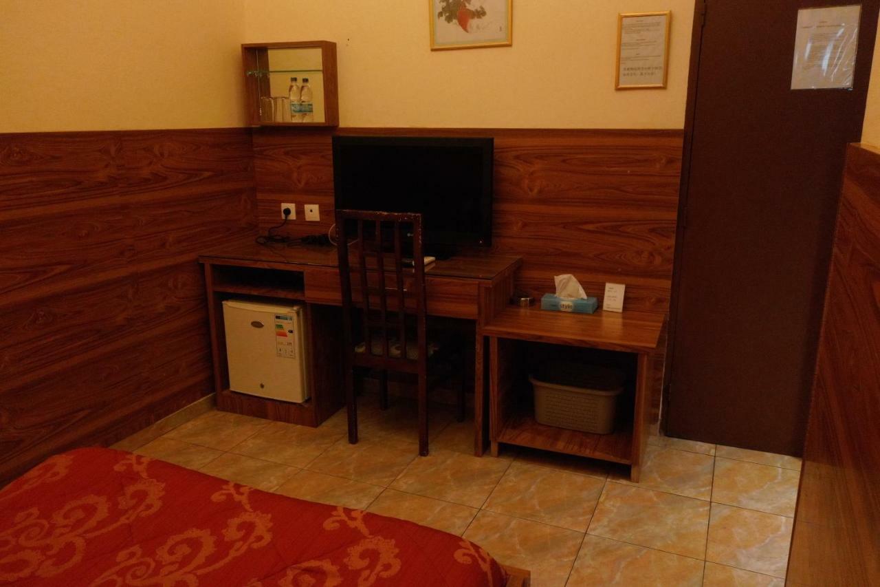 Petit Motel Beijing อาบีจาน ภายนอก รูปภาพ