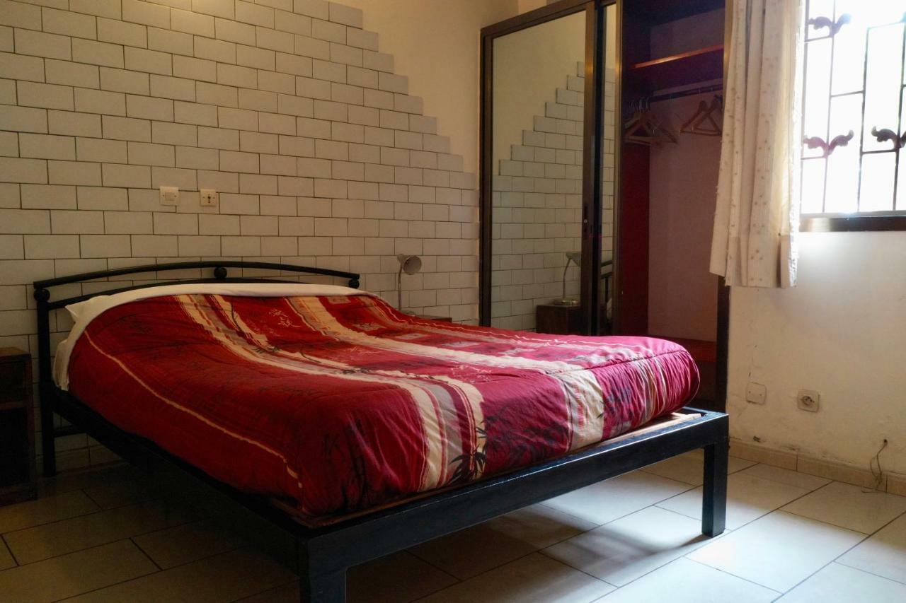 Petit Motel Beijing อาบีจาน ภายนอก รูปภาพ